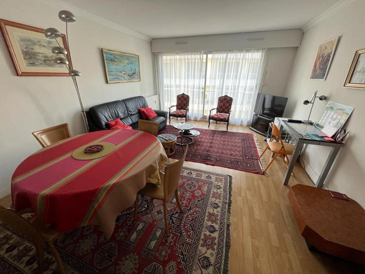 Appartement T4 Avec Parking, Balcon Et Proche Commerces A Biarritz - Fr-1-239-921 외부 사진