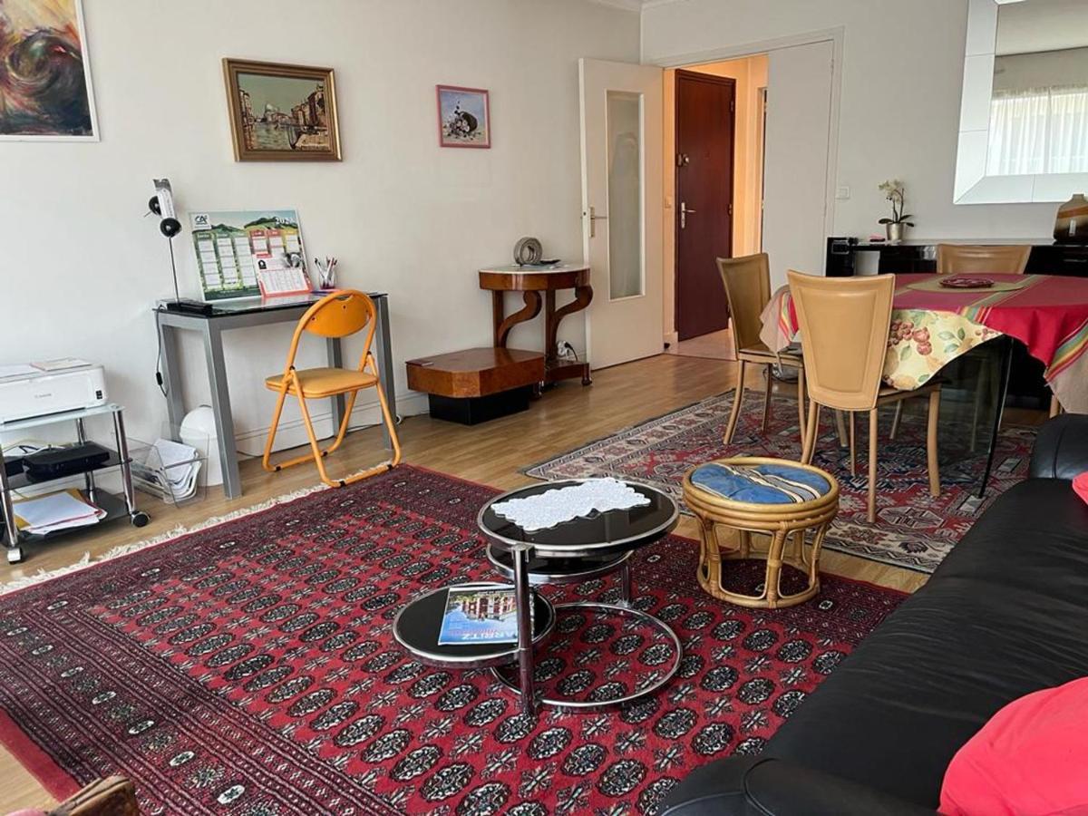 Appartement T4 Avec Parking, Balcon Et Proche Commerces A Biarritz - Fr-1-239-921 외부 사진