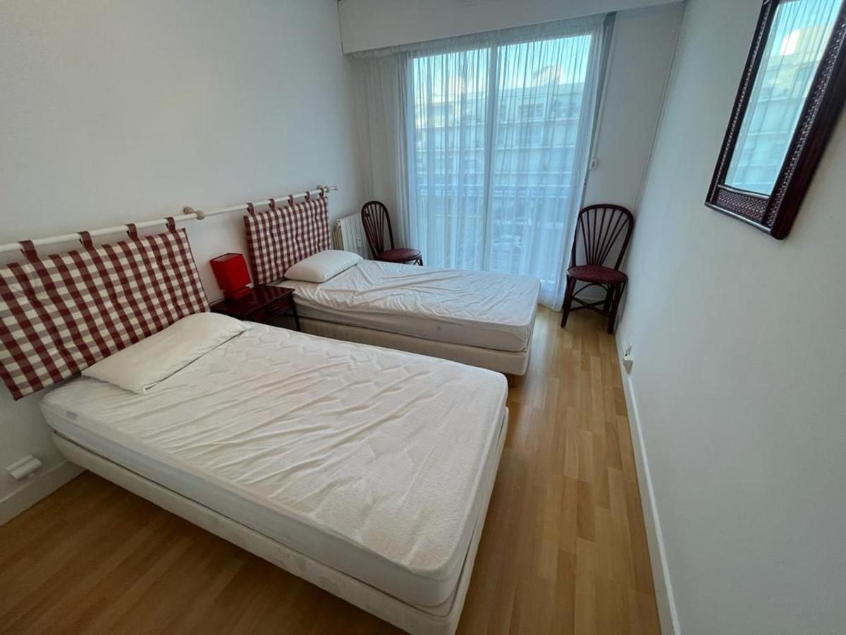 Appartement T4 Avec Parking, Balcon Et Proche Commerces A Biarritz - Fr-1-239-921 외부 사진