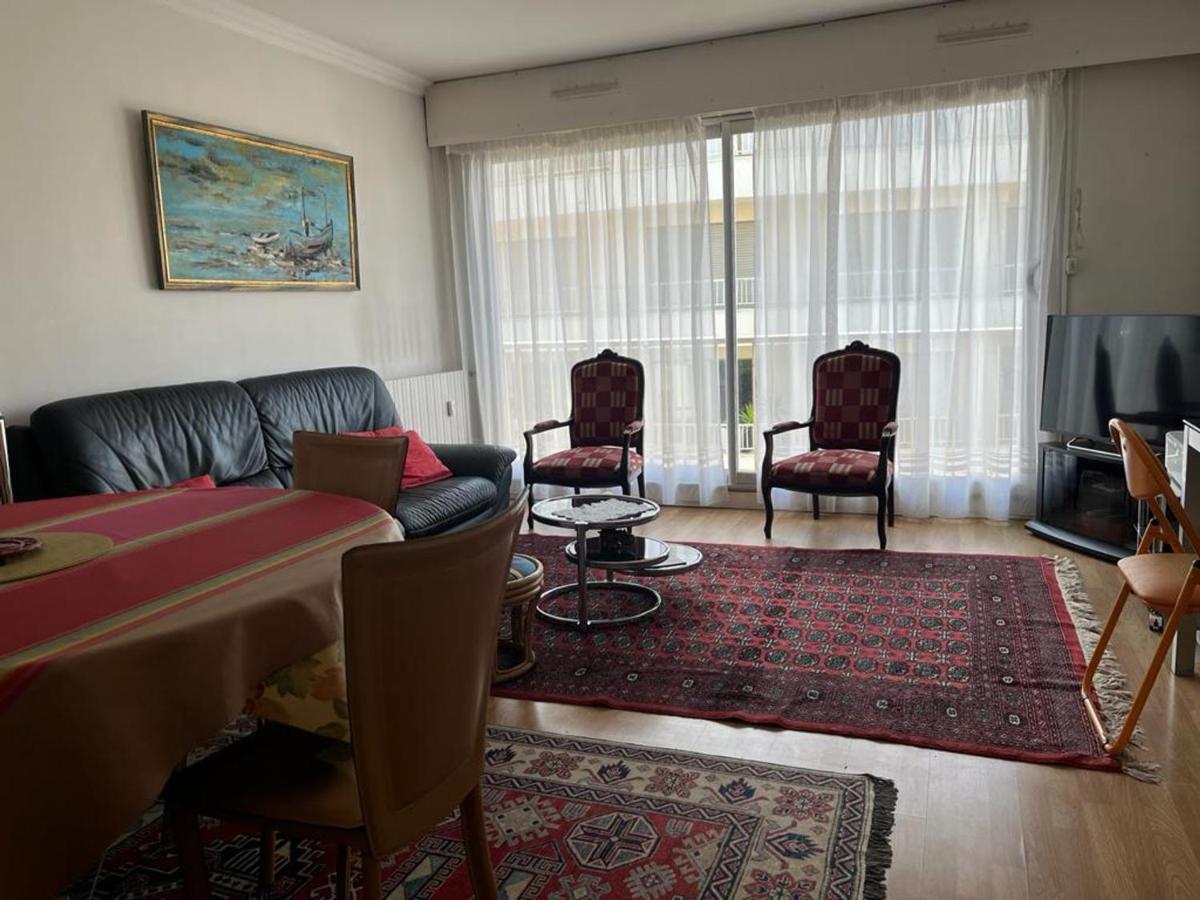Appartement T4 Avec Parking, Balcon Et Proche Commerces A Biarritz - Fr-1-239-921 외부 사진